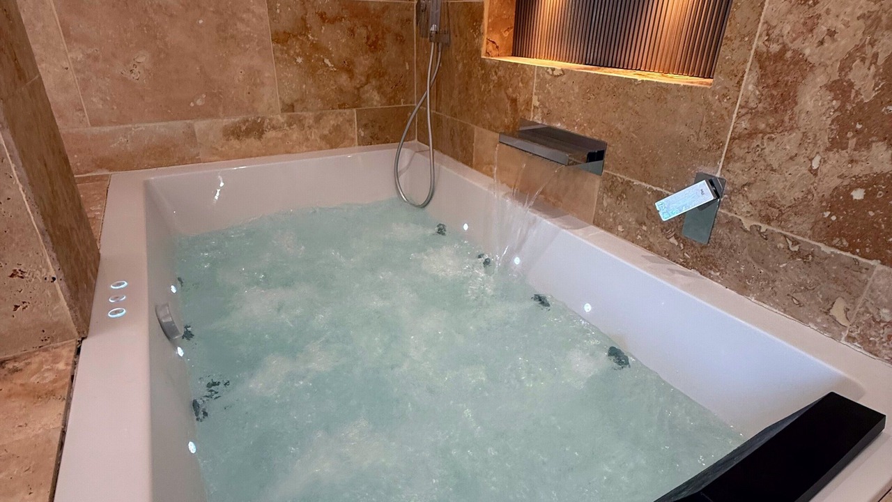 Photo of Bathroom in Le Somail