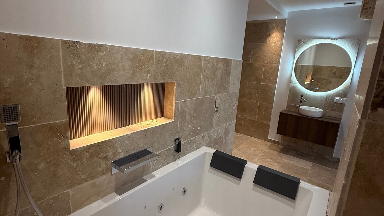 Photo of Bathroom in Le Somail