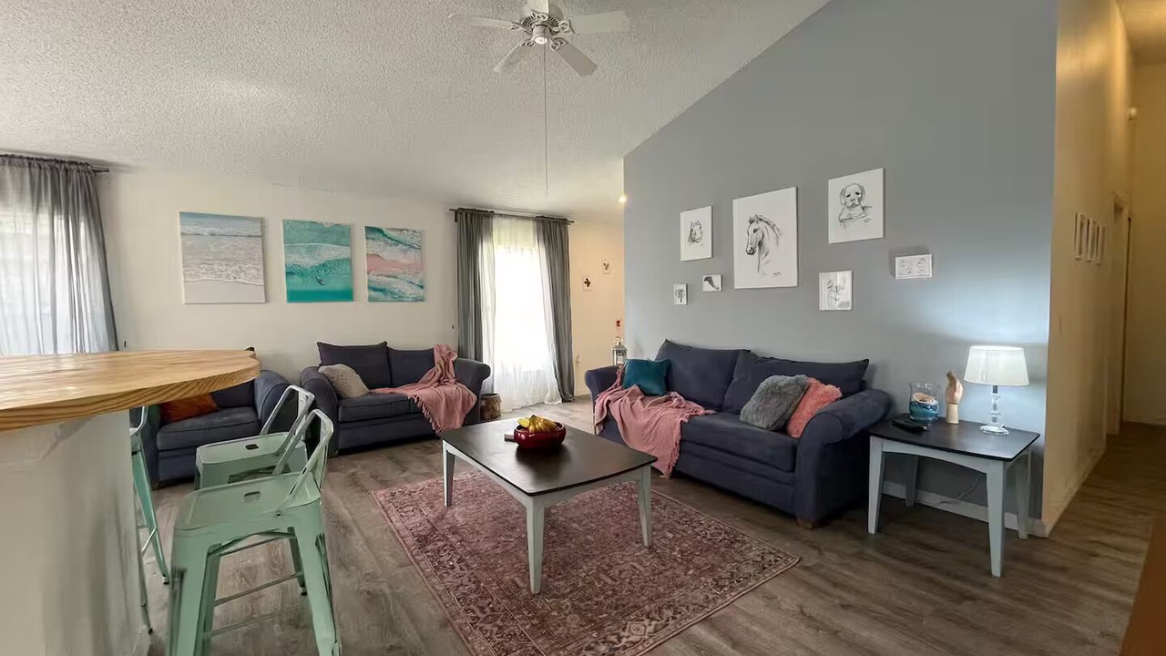 Photo of Livingroom in Haines City