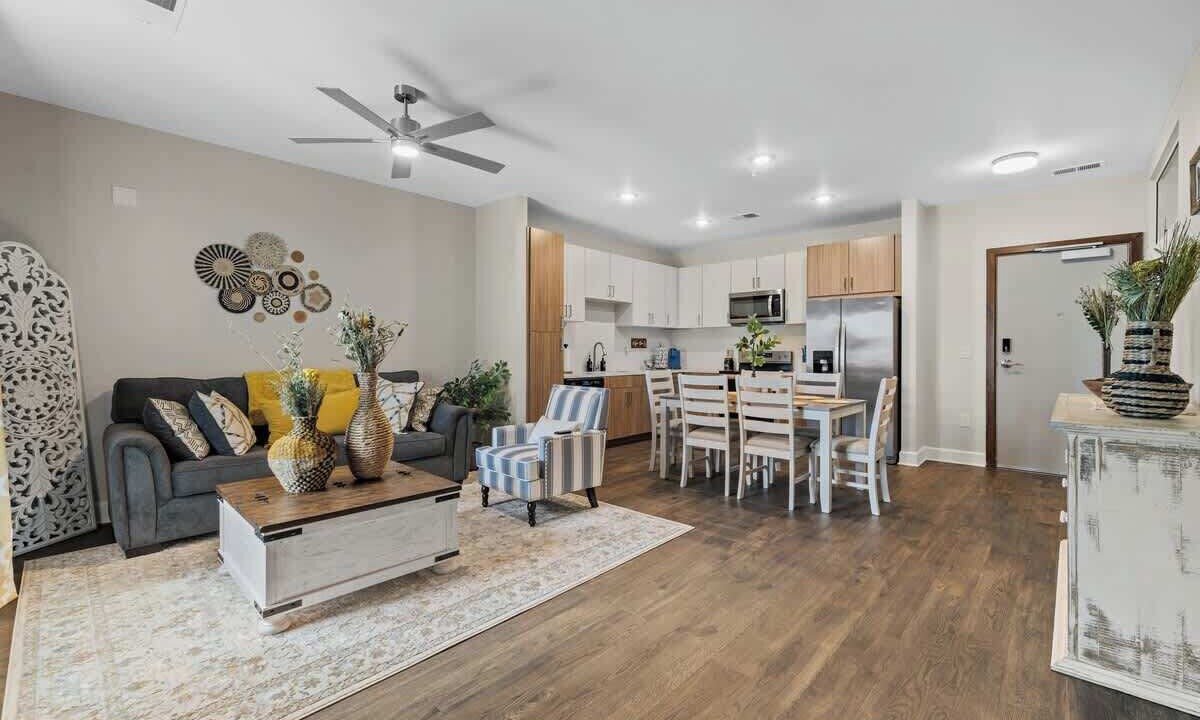 Photo of Livingroom in Eighth Avenue