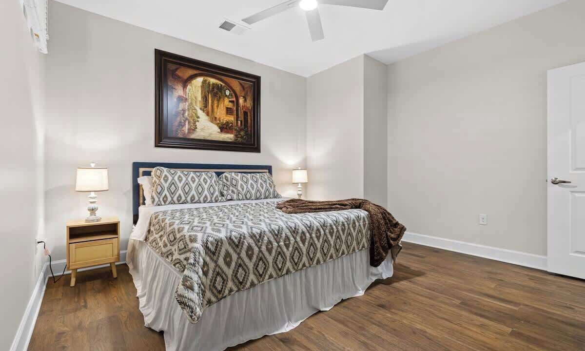 Photo of Bedroom in Eighth Avenue