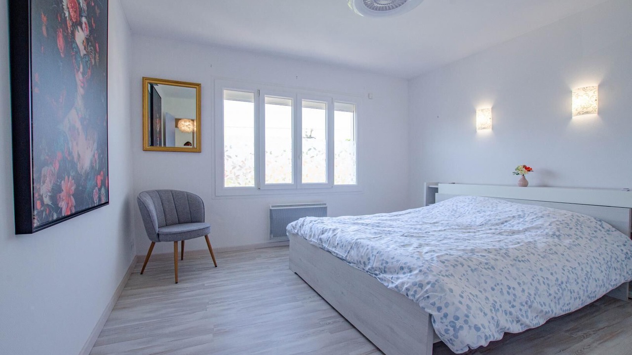 Photo of Bedroom in Saint-Hilaire-sous-Romilly