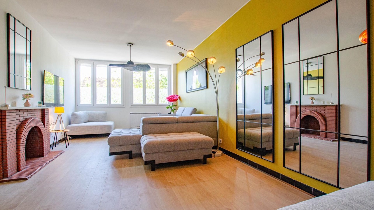 Photo of Livingroom in Saint-Hilaire-sous-Romilly