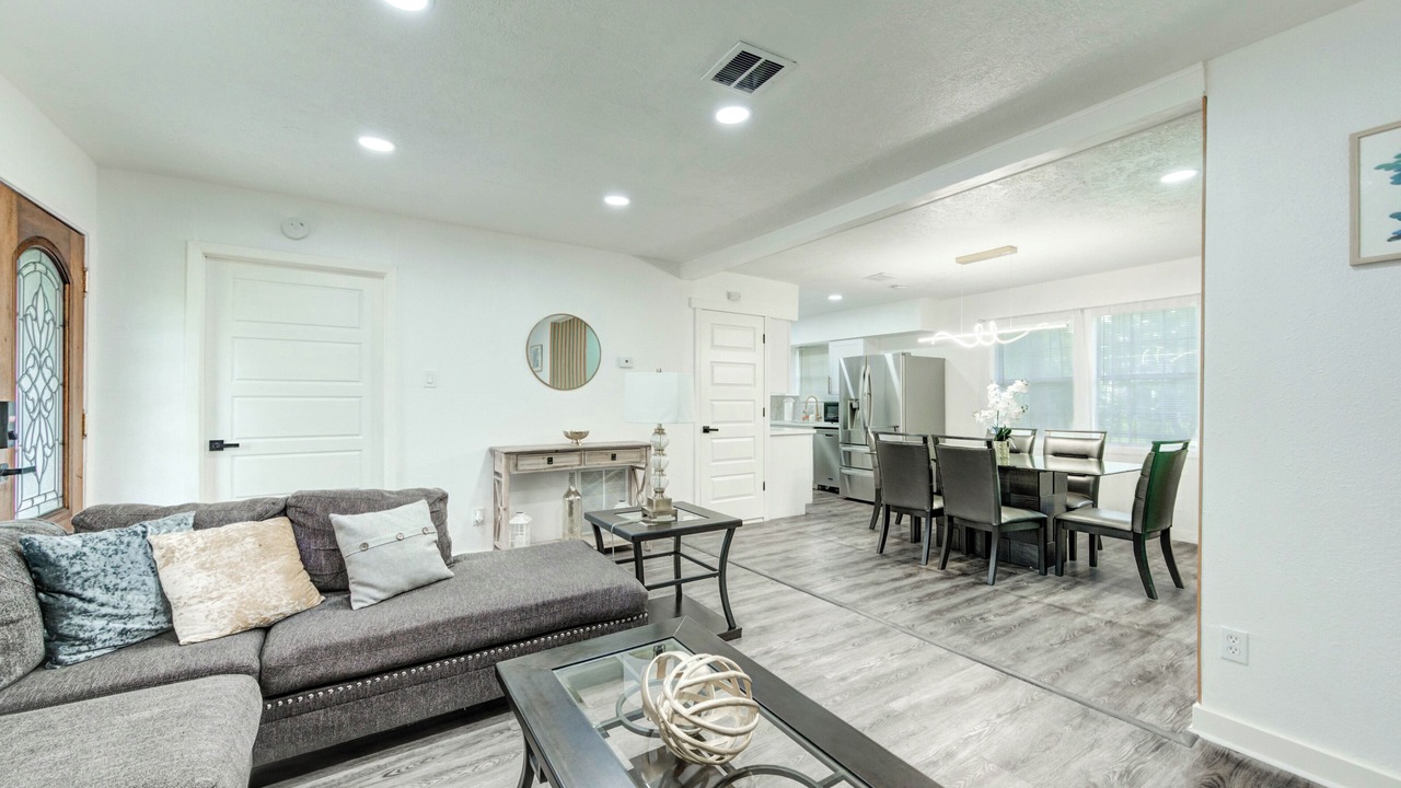 Photo of Livingroom in Central Southwest