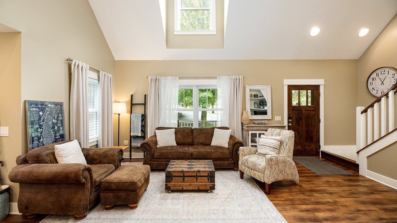 Photo of Bedroom in Maple City