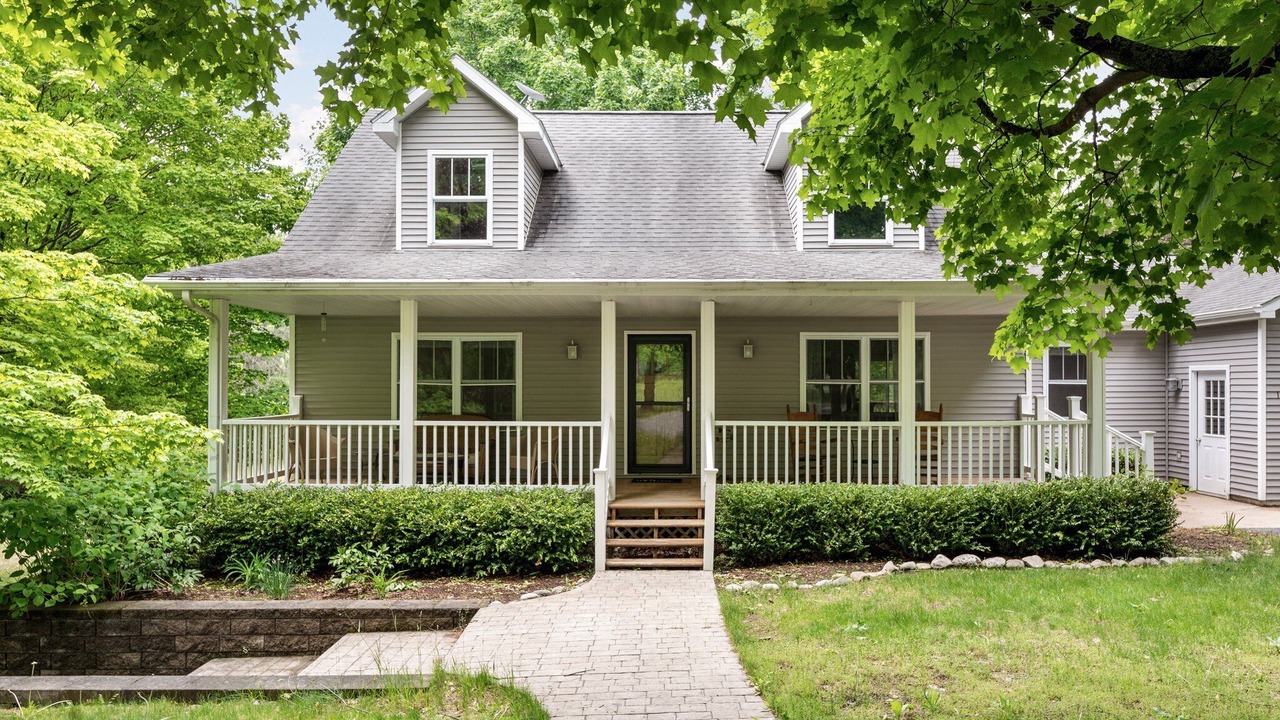 Photo of Outdoor in Maple City