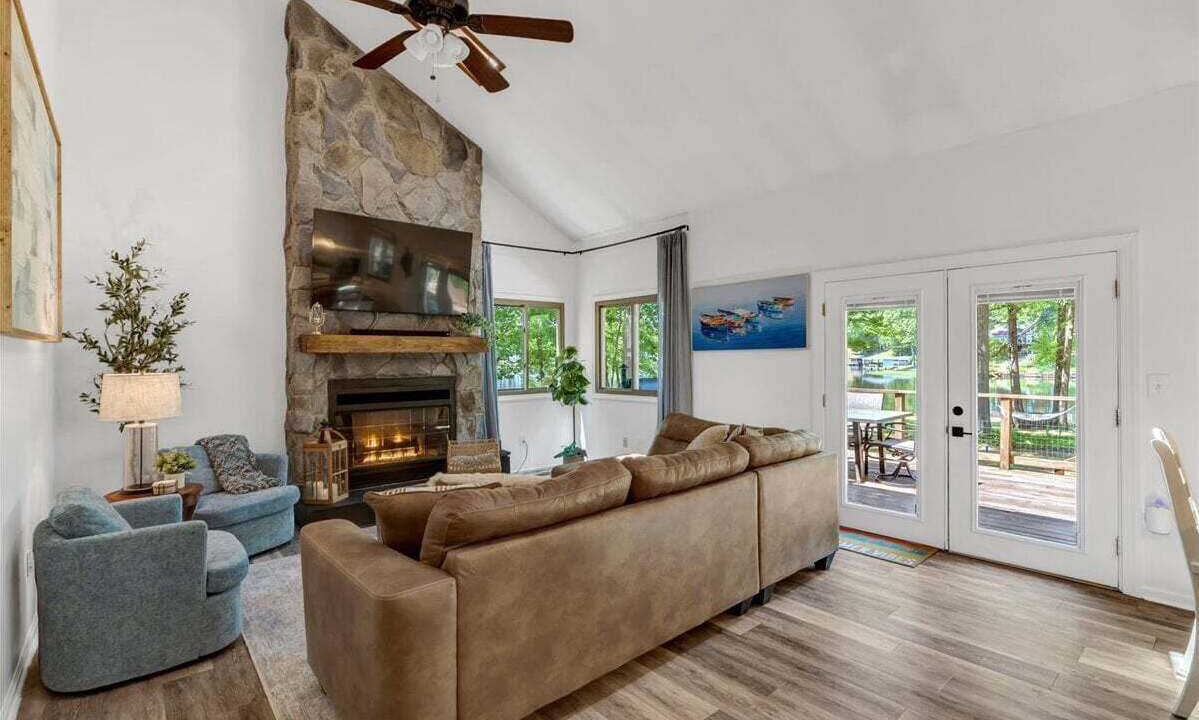 Photo of Livingroom in Henrico