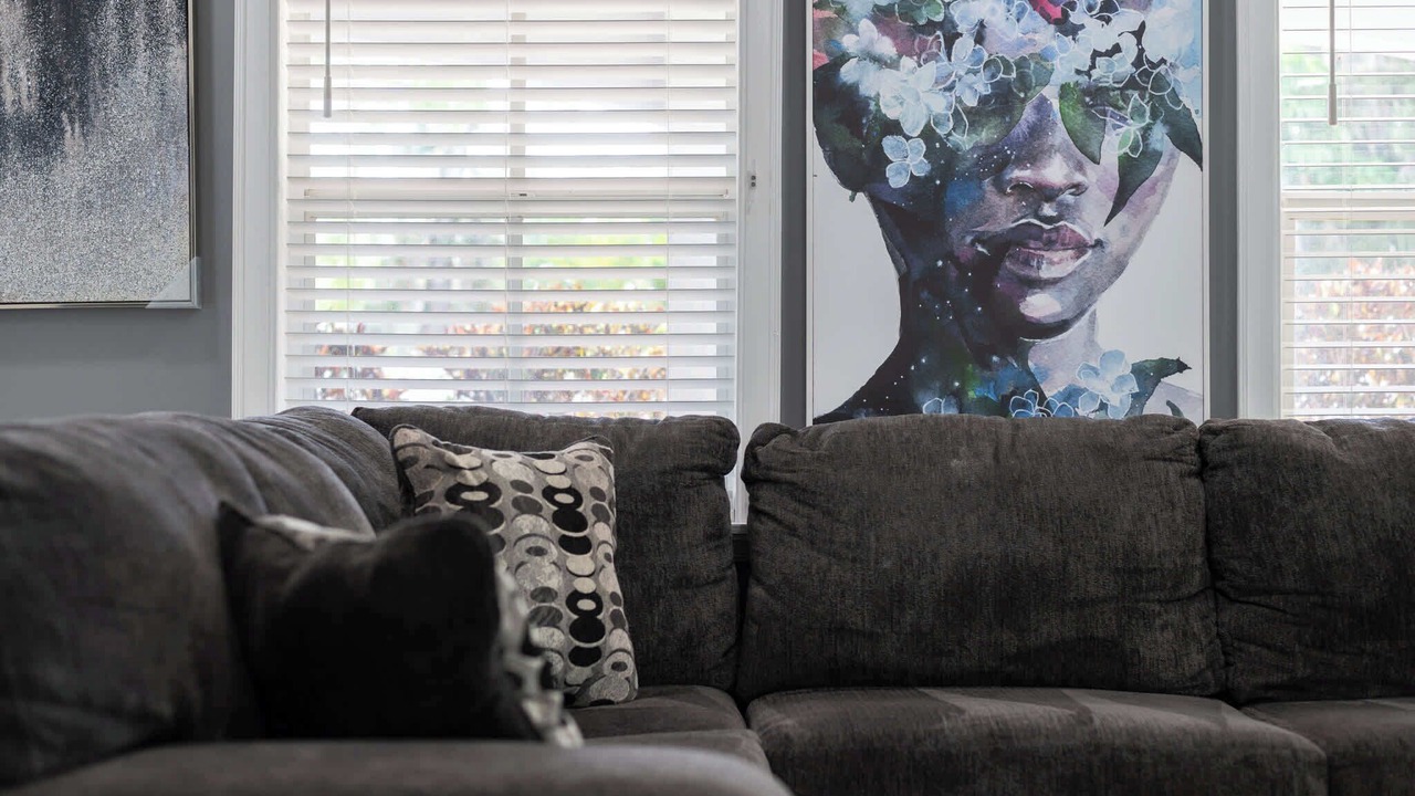 Photo of Livingroom in Clair-Mel City