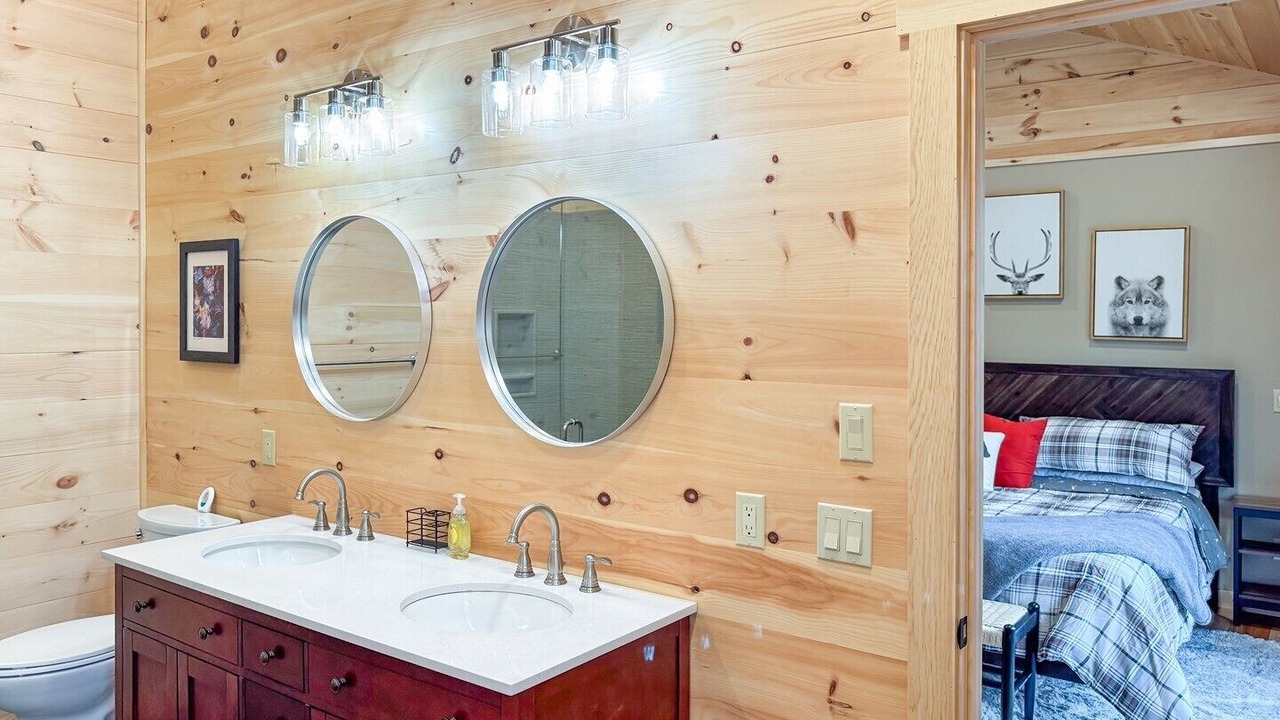 Photo of Bathroom in Inlet