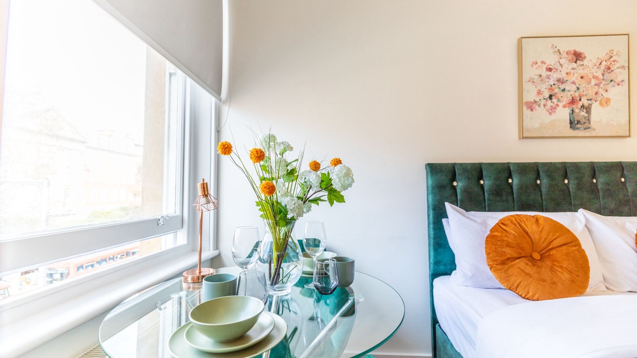 Photo of Livingroom in Royal Borough of Kensington and Chelsea