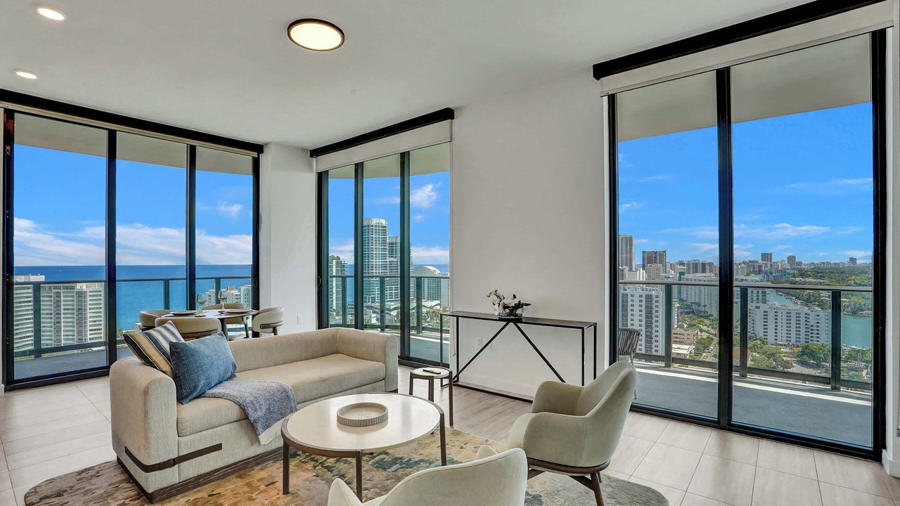 Photo of Livingroom in North Beach