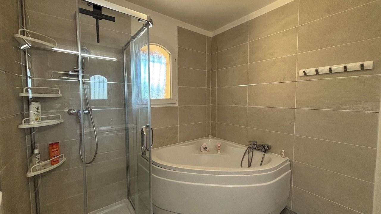 Photo of Bathroom in Poulx