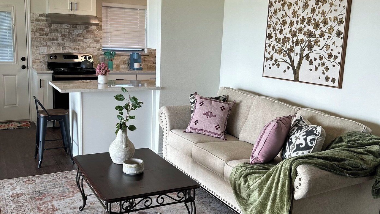 Photo of Livingroom in Gun Barrel City