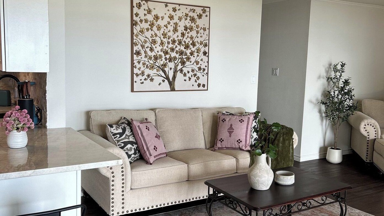 Photo of Livingroom in Gun Barrel City