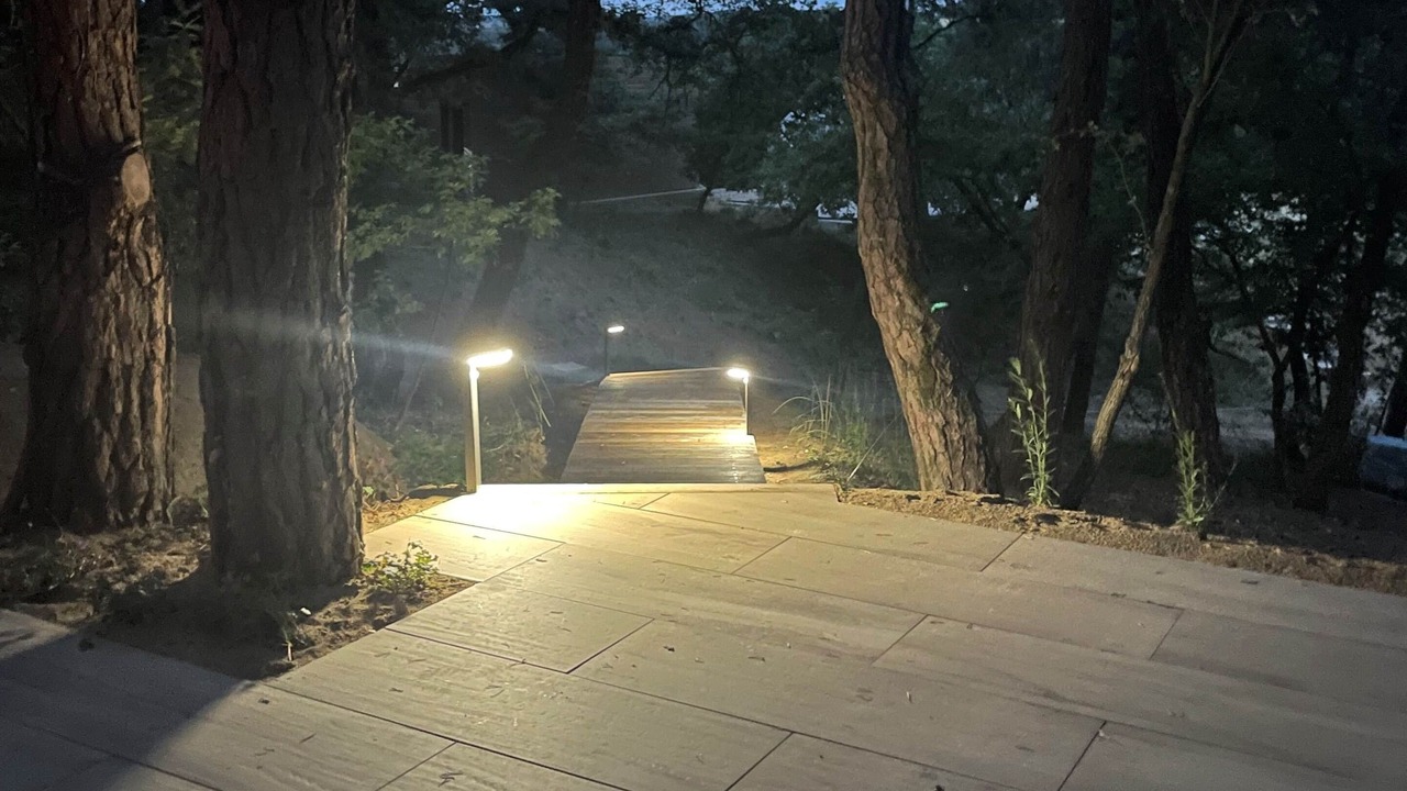 Photo of Outdoor in Bathernay