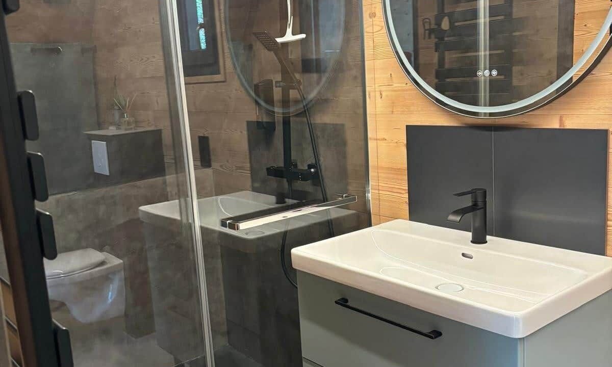 Photo of Bathroom in Bathernay