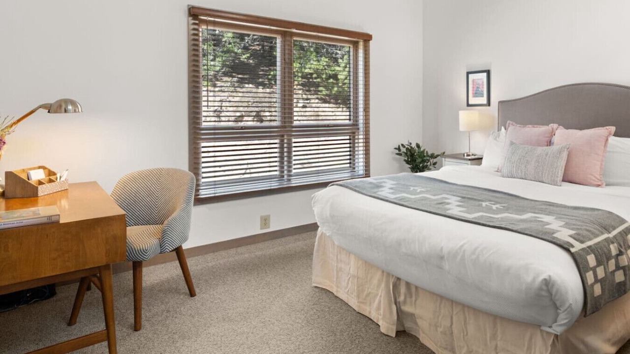 Photo of Bedroom in Nambe Pueblo