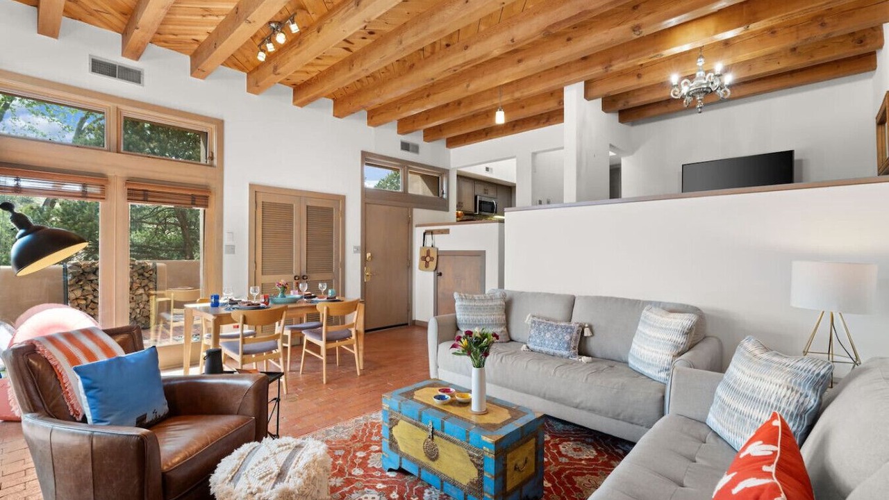 Photo of Livingroom in Nambe Pueblo