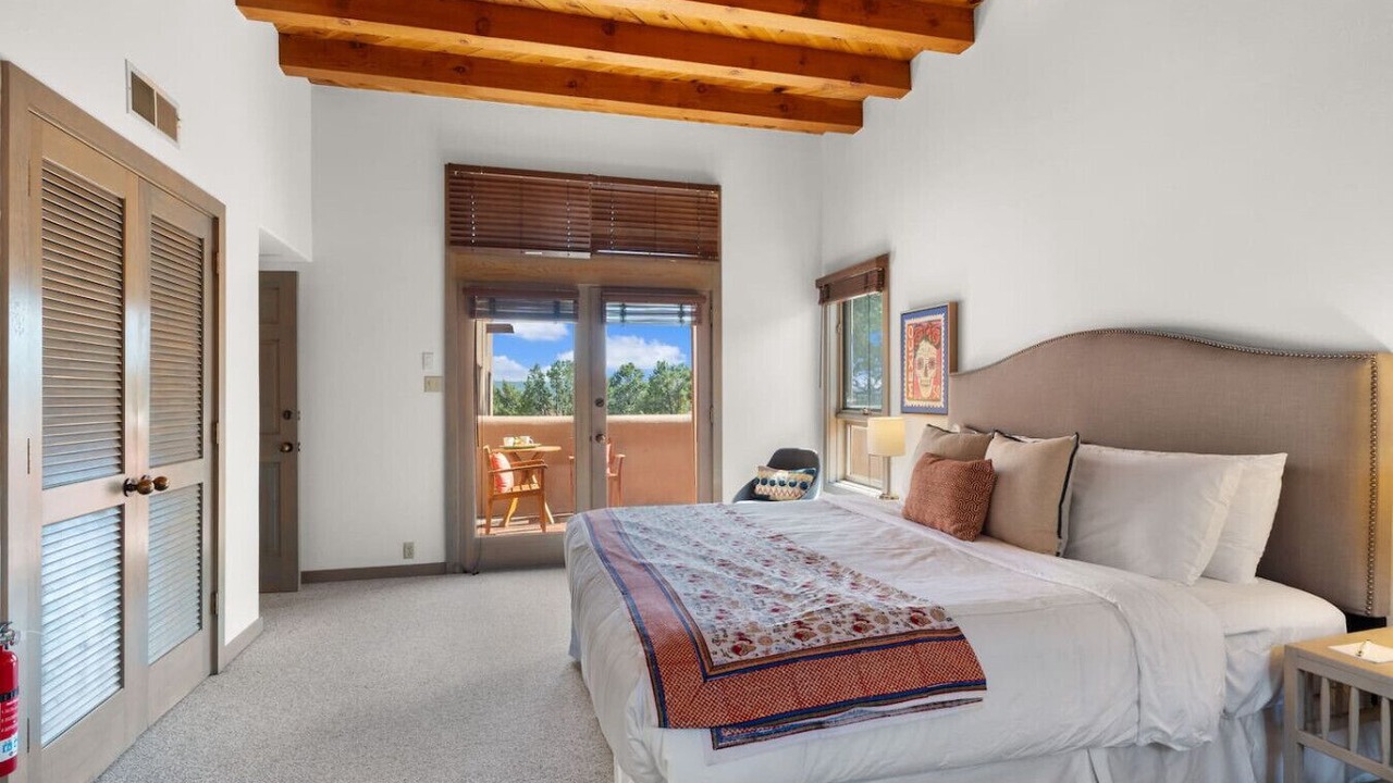 Photo of Bedroom in Nambe Pueblo