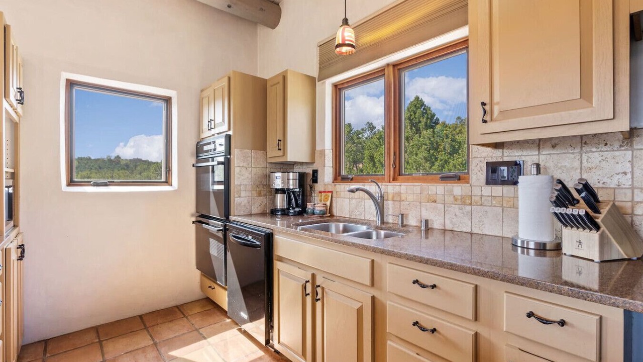 Photo of Kitchen in Tesuque Hills