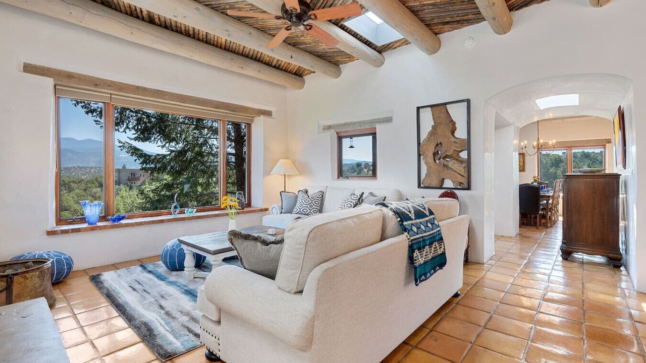 Photo of Livingroom in Tesuque Hills