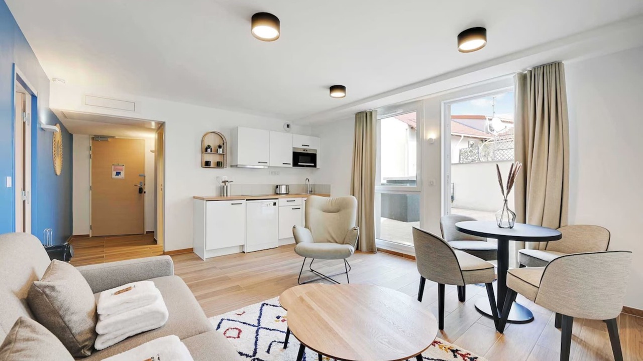 Photo of Livingroom in Vanves