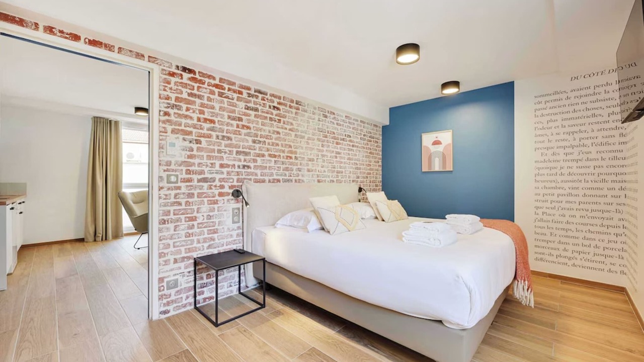 Photo of Bedroom in Vanves
