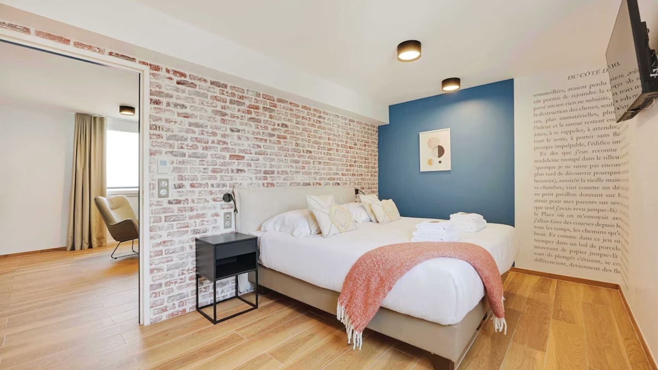 Photo of Bedroom in Vanves
