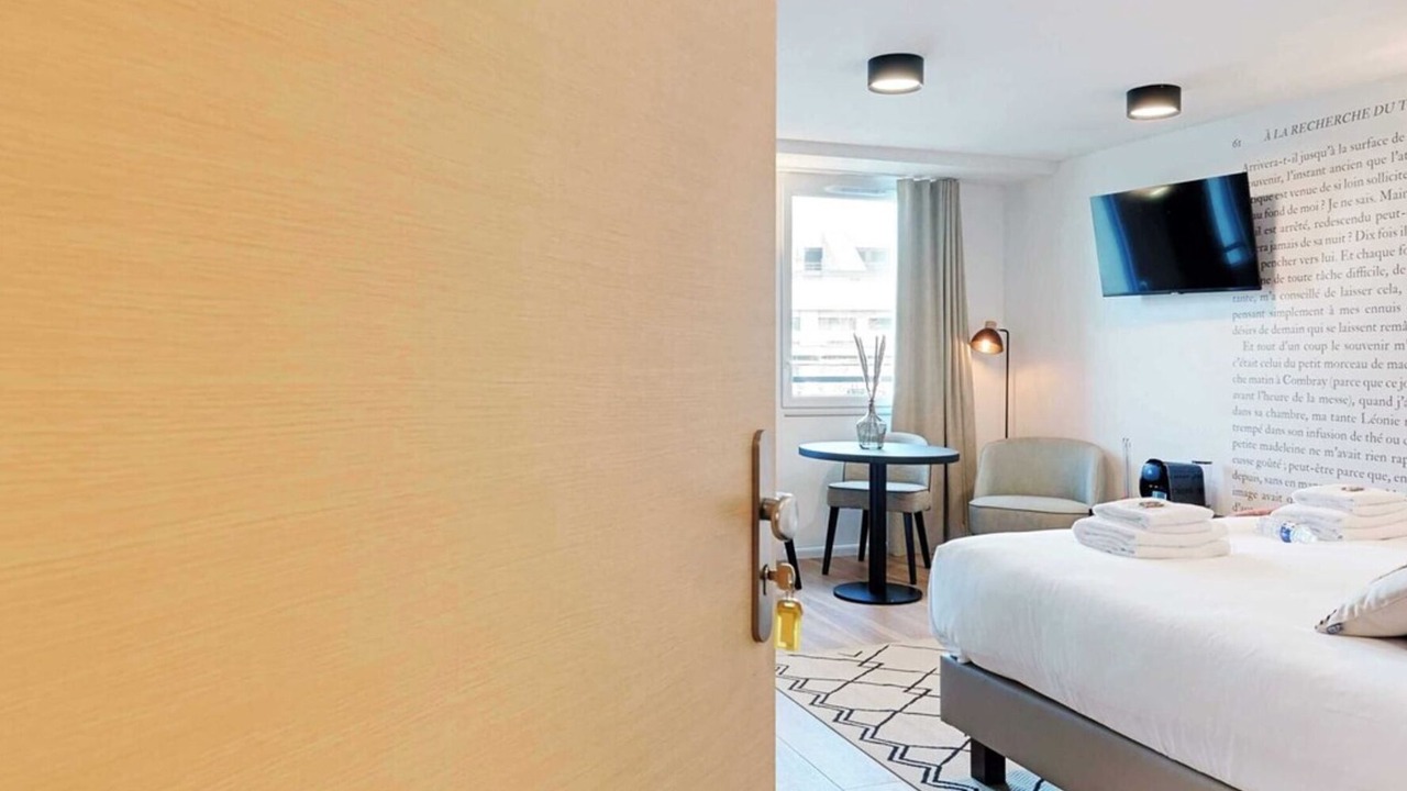 Photo of Bedroom in Vanves