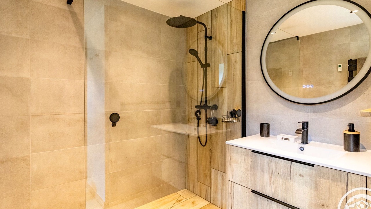 Photo of Bathroom in Segre-en-Anjou-Bleu