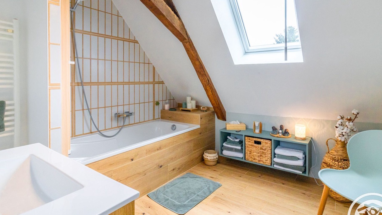 Photo of Bathroom in Segre-en-Anjou-Bleu