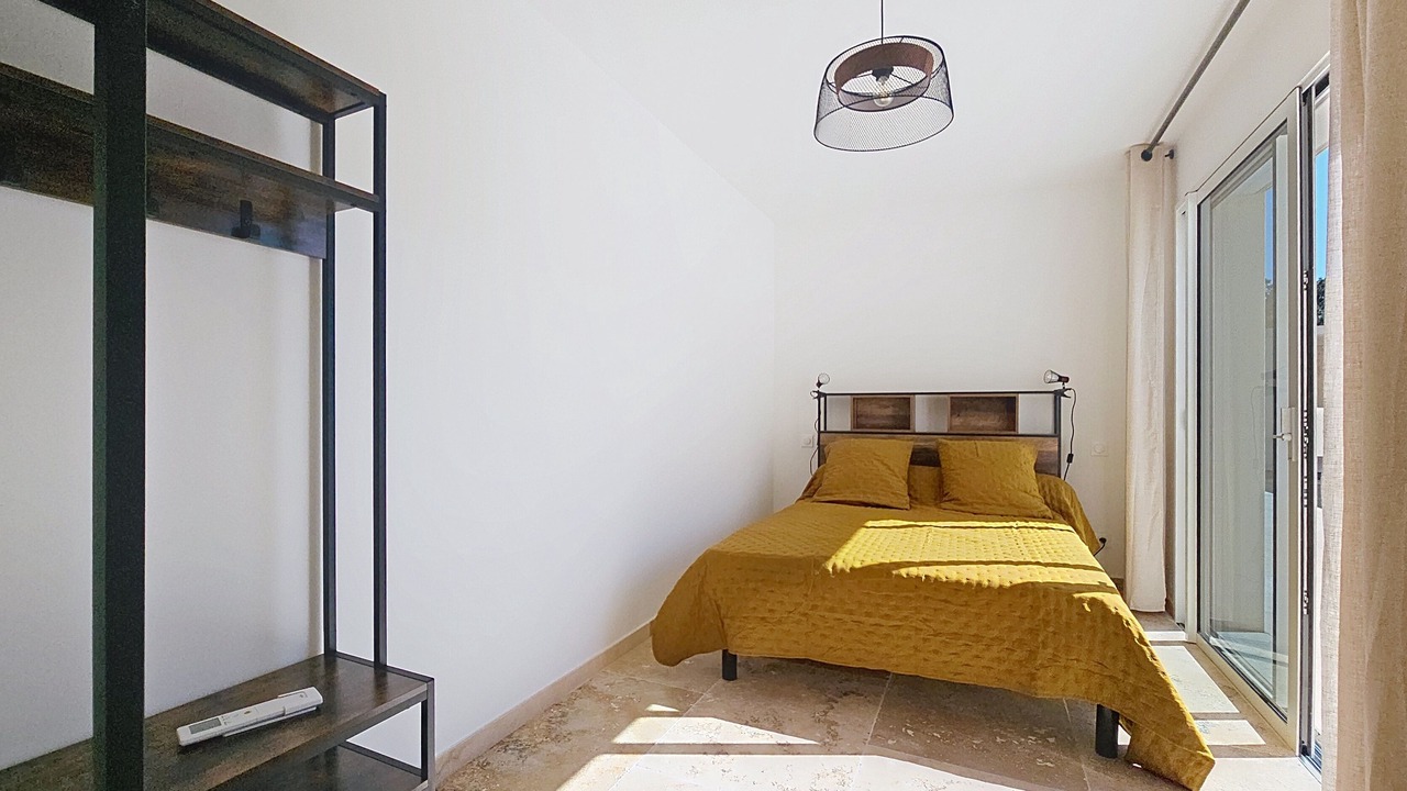 Photo of Bedroom in Villeneuve-les-Avignon
