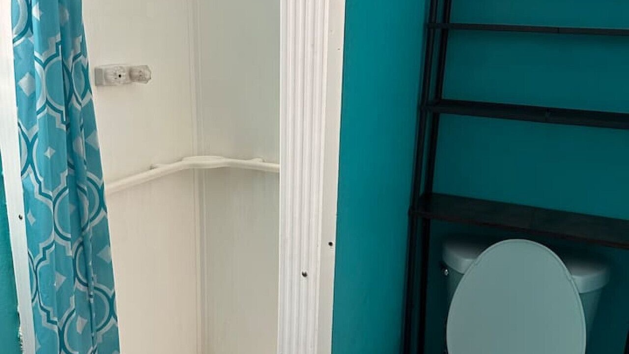 Photo of Bathroom in Umatilla