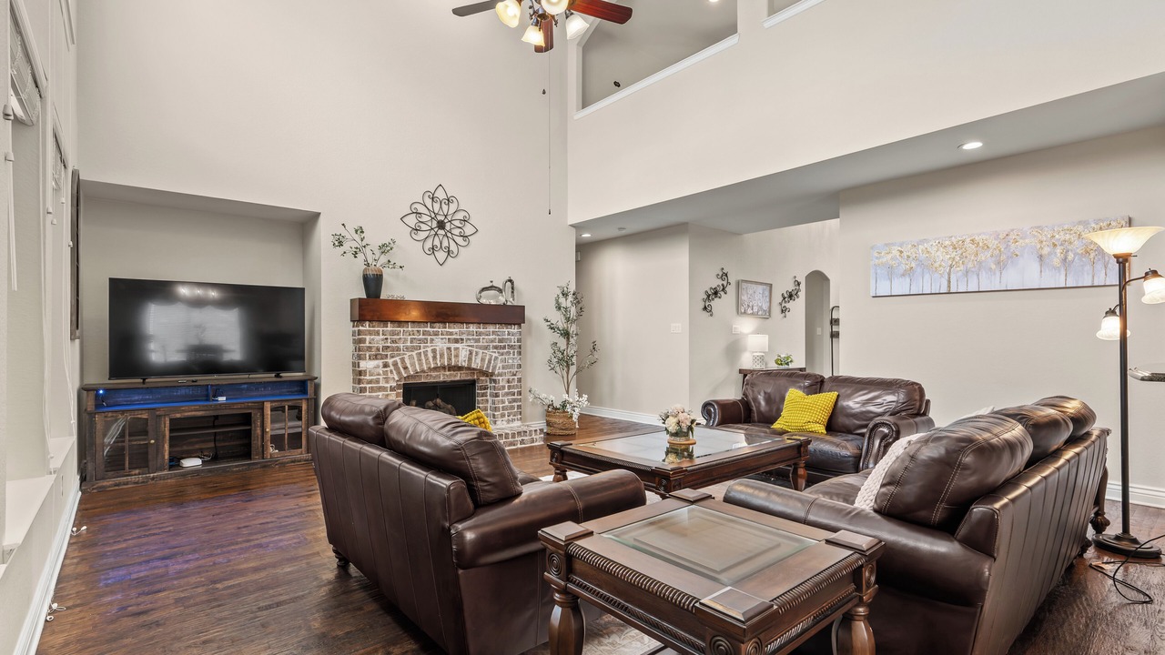 Photo of Livingroom in Allen