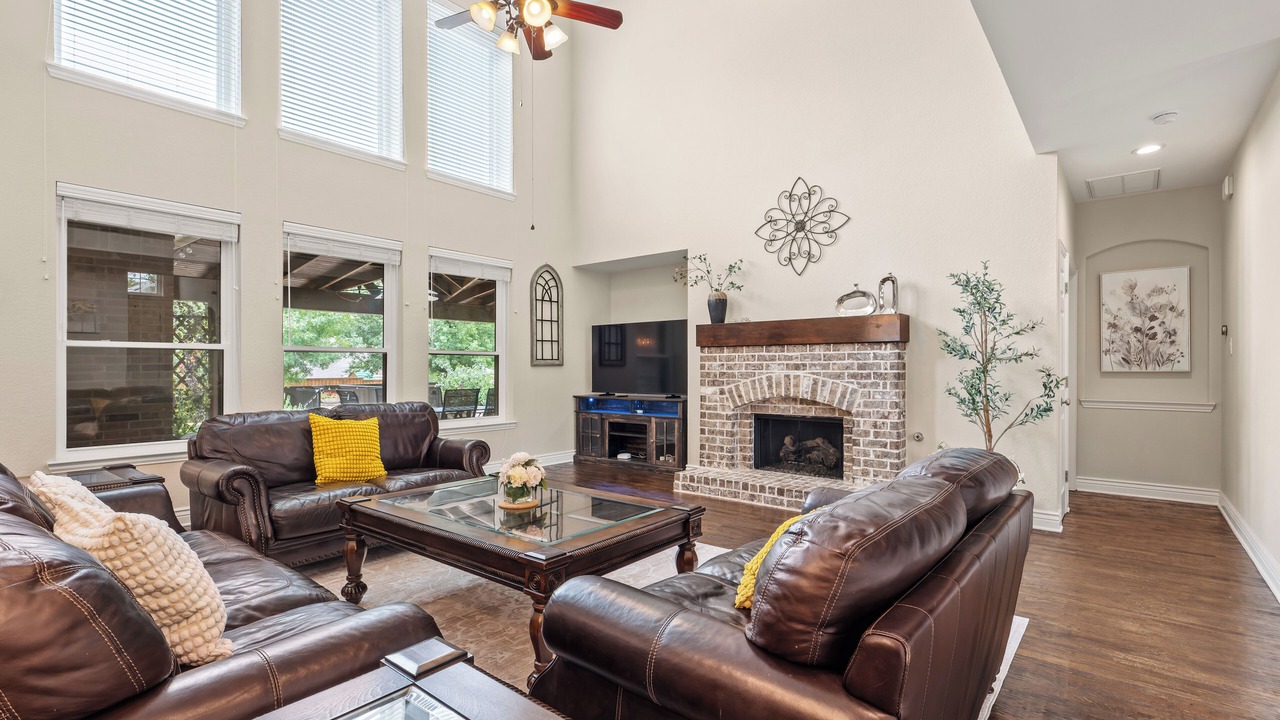 Photo of Livingroom in Allen