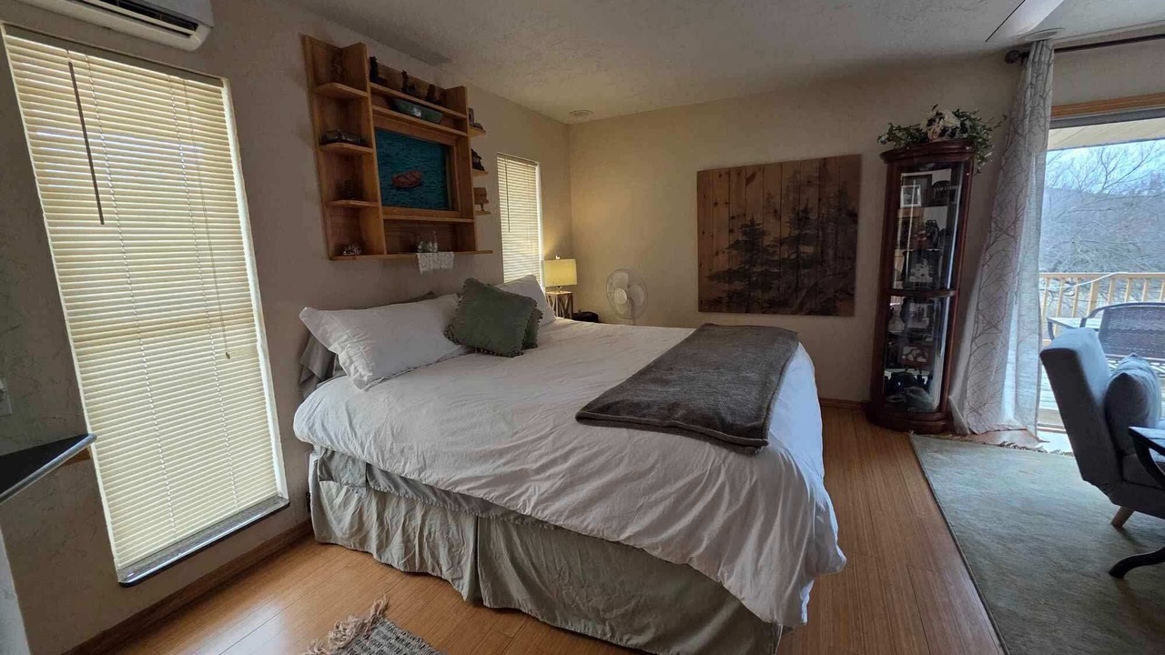 Photo of Bedroom in Medicine Park