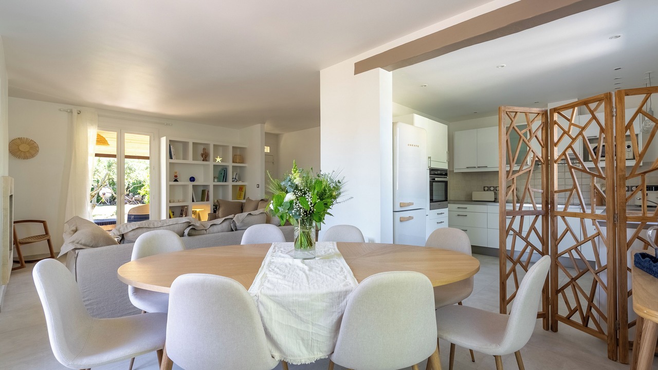 Photo of Others in Maubec