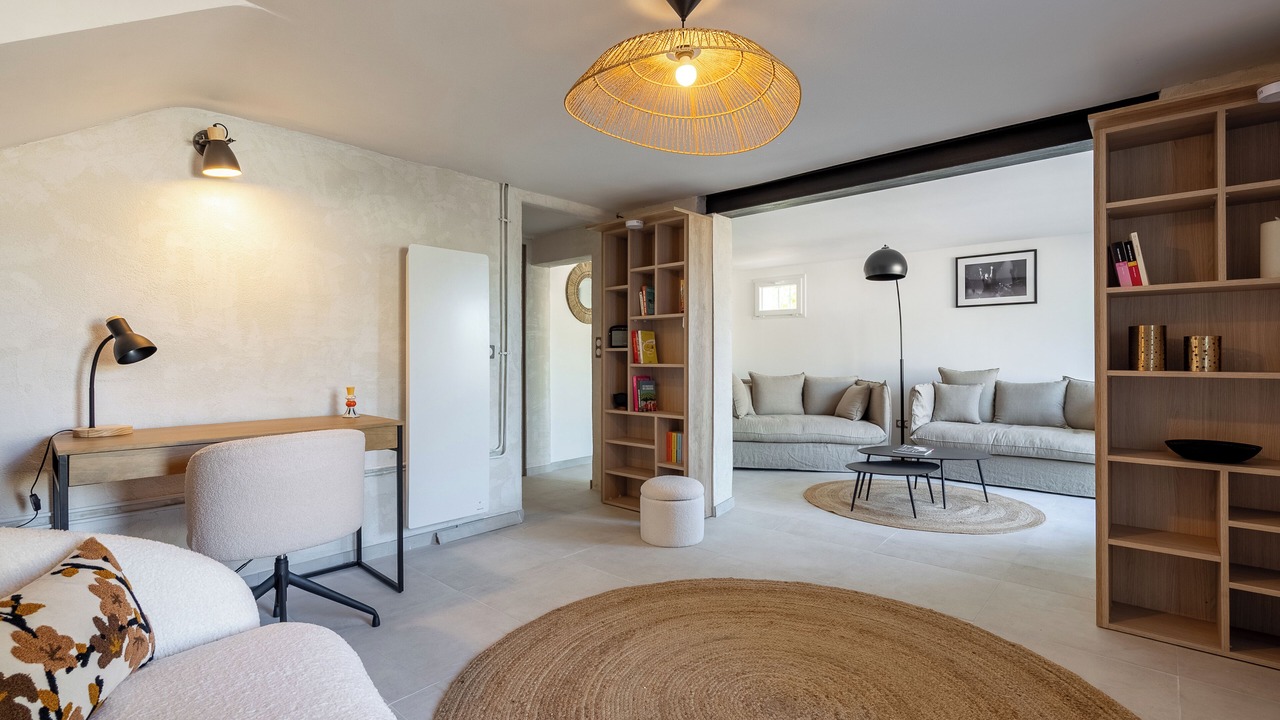 Photo of Livingroom in Maubec