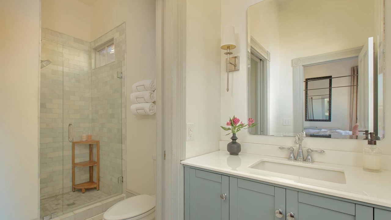 Photo of Bathroom in Dixon Park