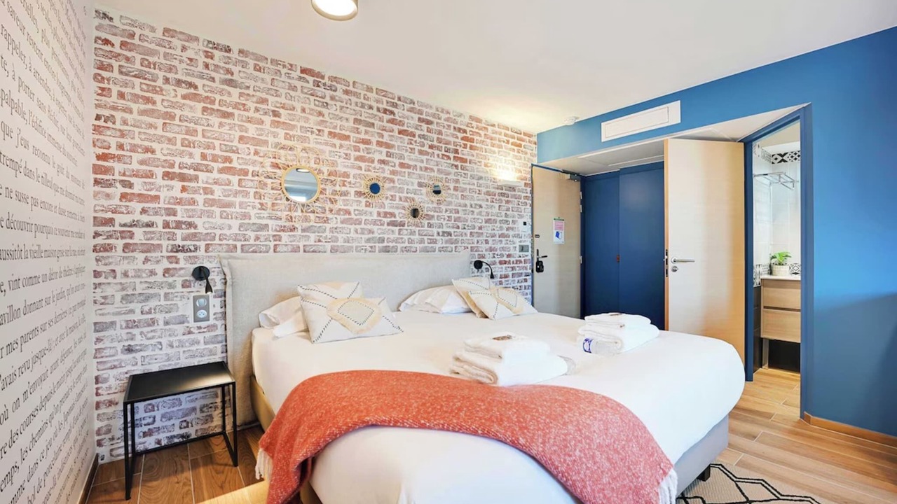 Photo of Bedroom in Vanves