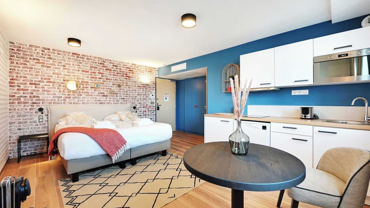 Photo of Bedroom in Vanves