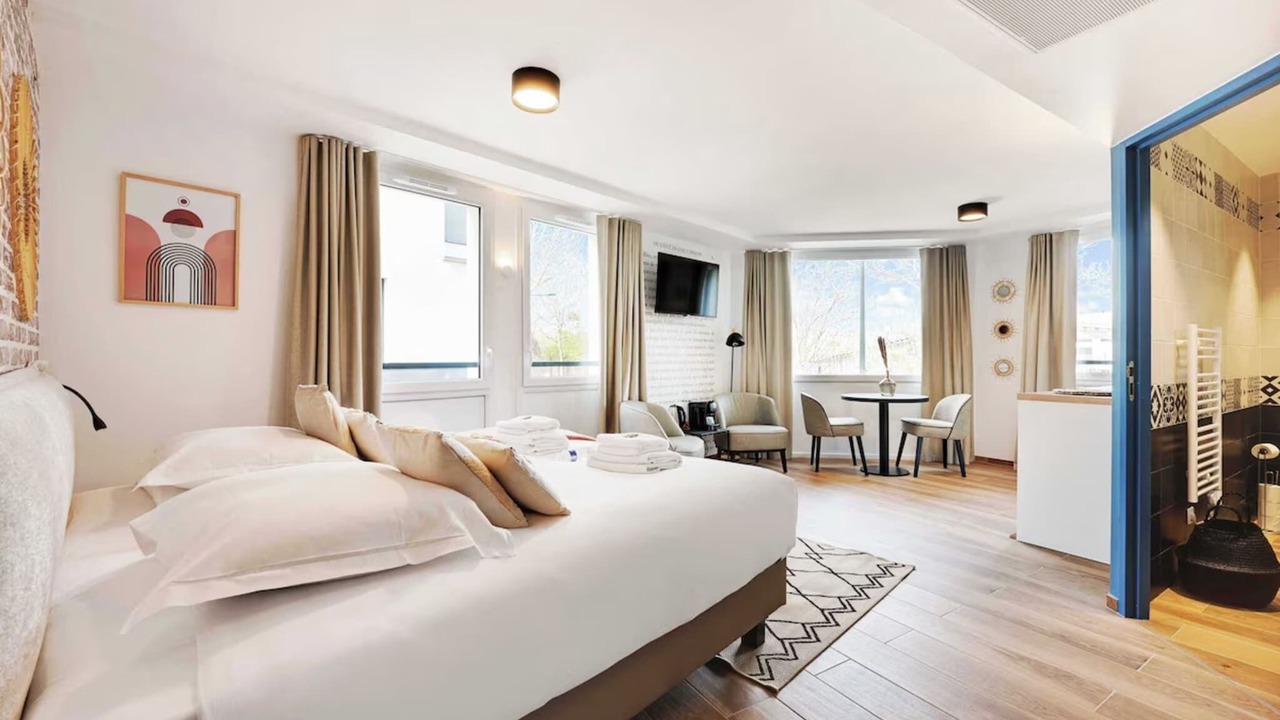 Photo of Bedroom in Vanves