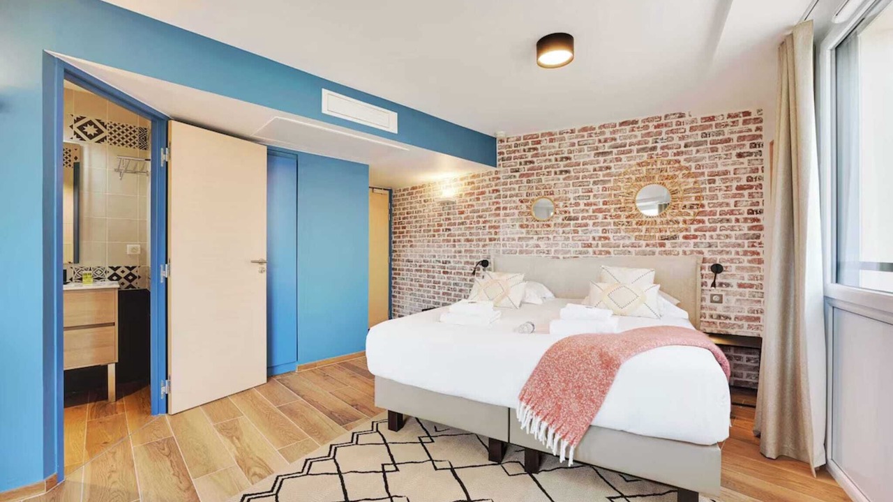 Photo of Bedroom in Vanves