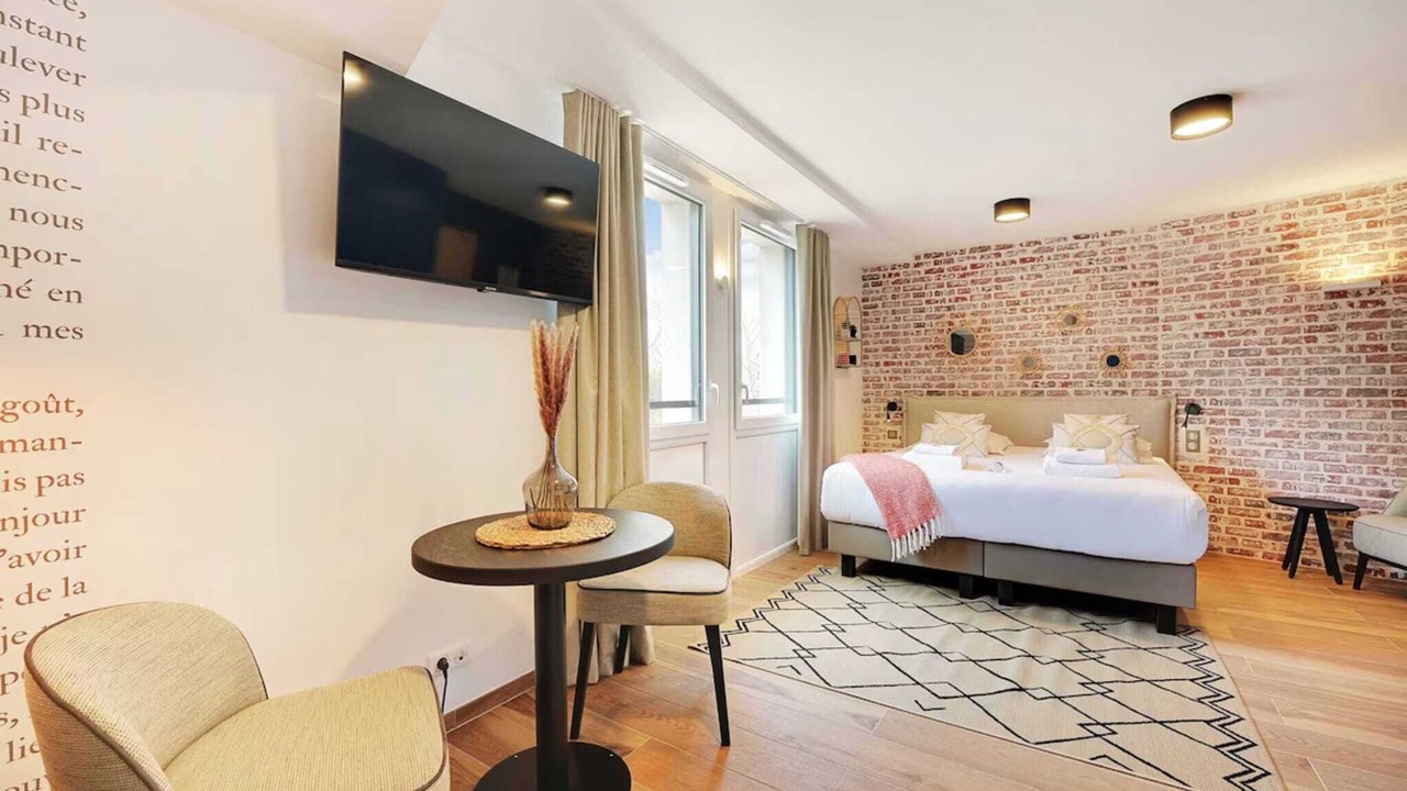 Photo of Bedroom in Vanves