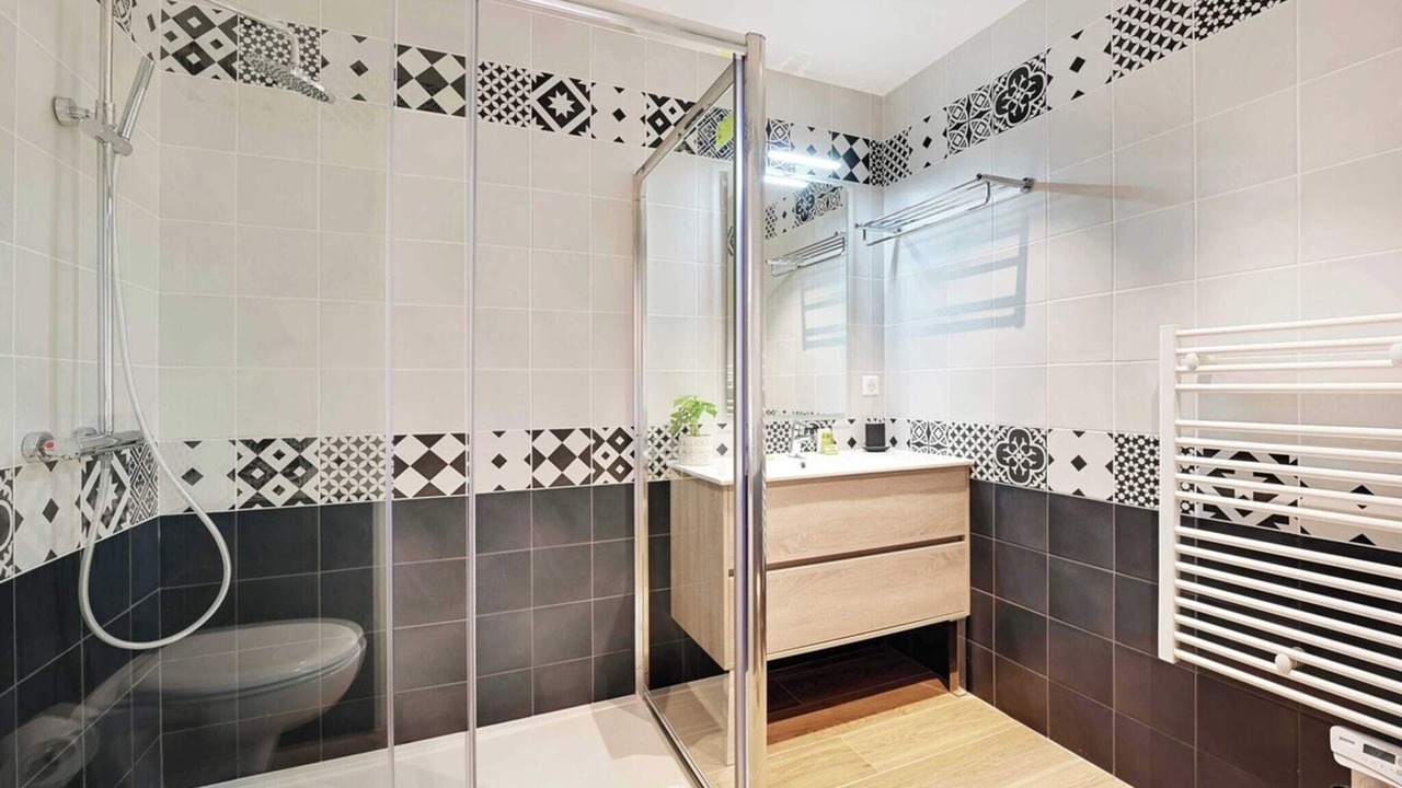 Photo of Bathroom in Vanves