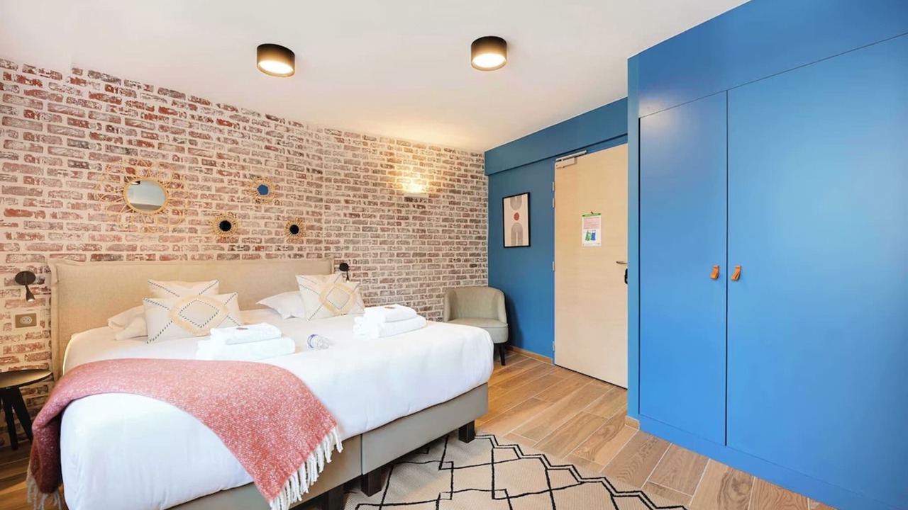 Photo of Bedroom in Vanves