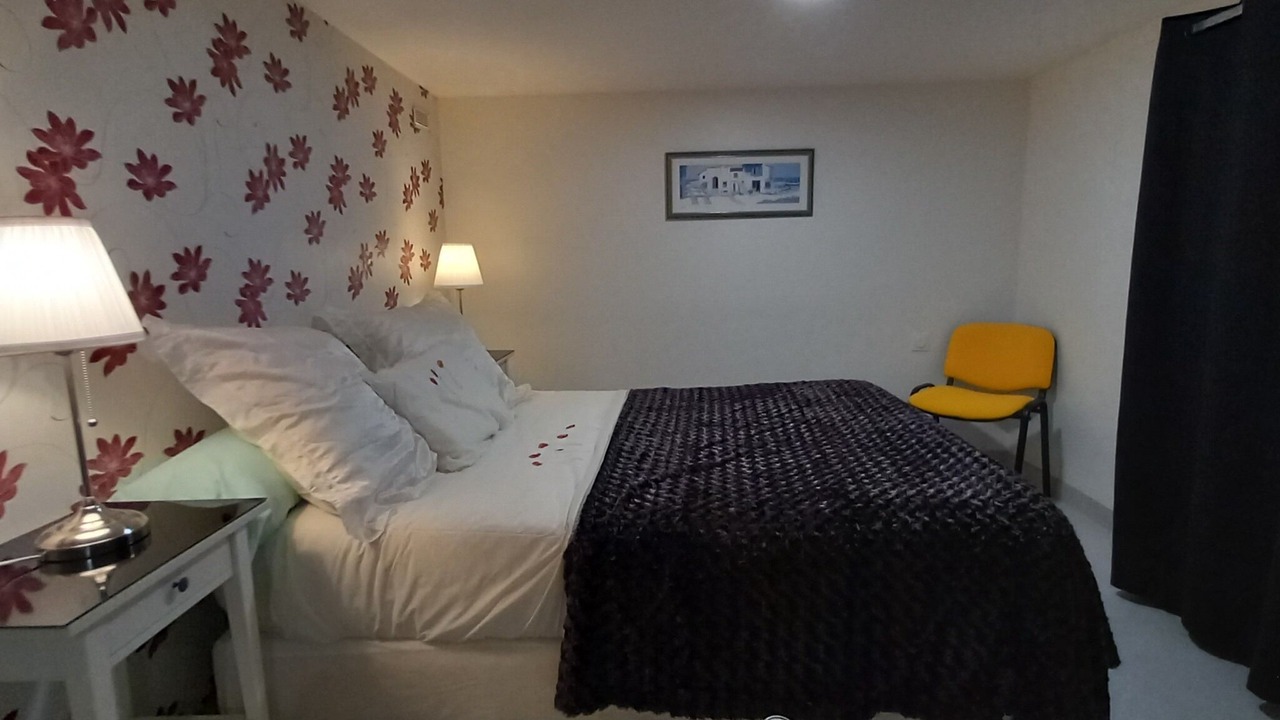 Photo of Bedroom in Epargnes