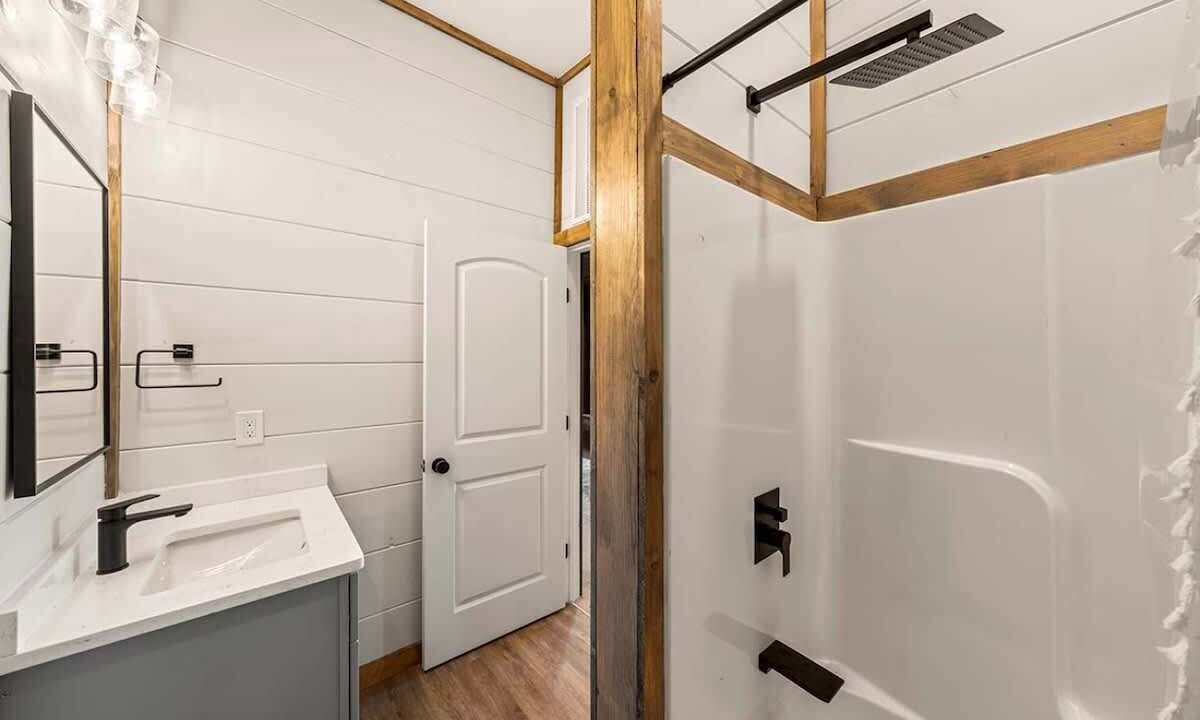 Photo of Bathroom in Sevierville