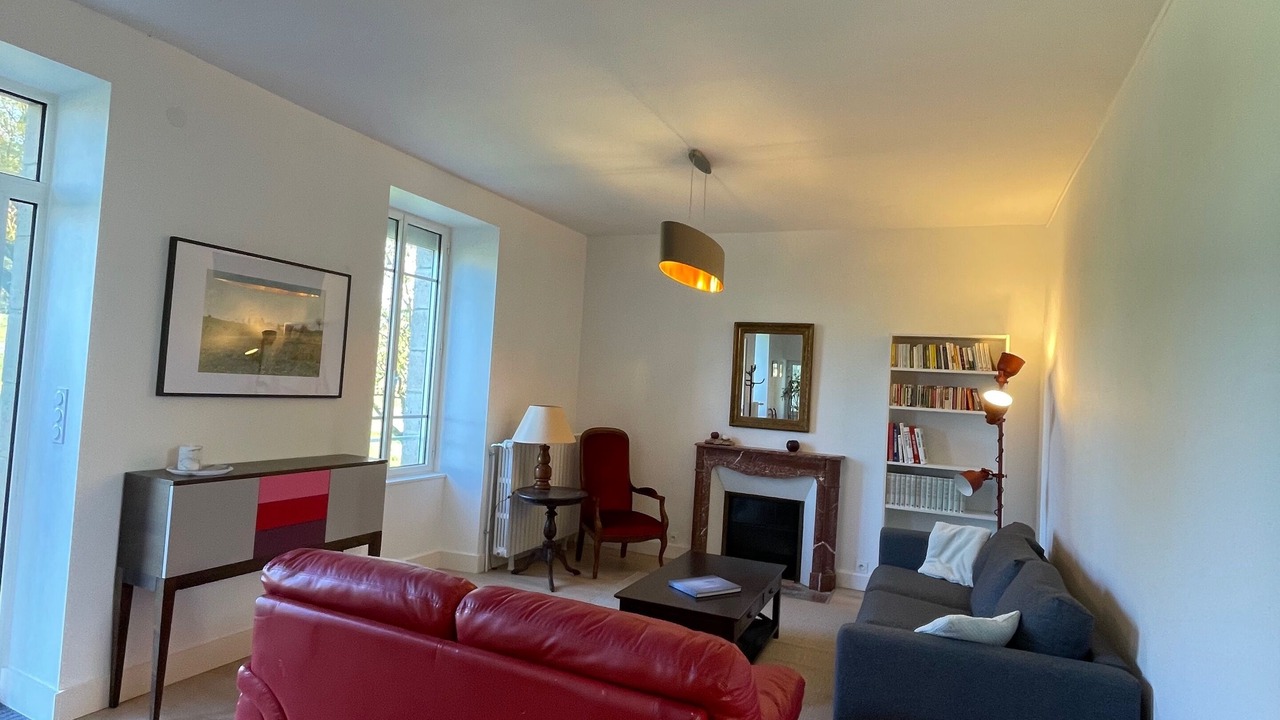 Photo of Livingroom in Moustier-Ventadour