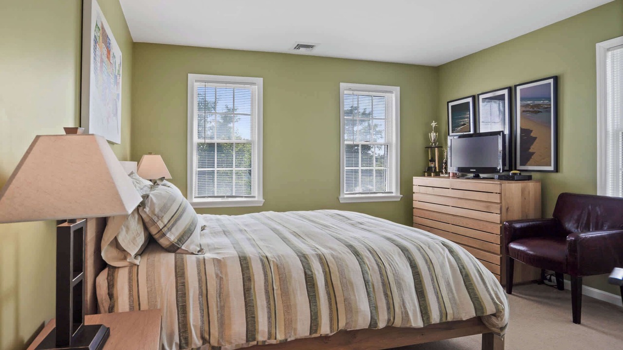 Photo of Bedroom in Town of Southold Town